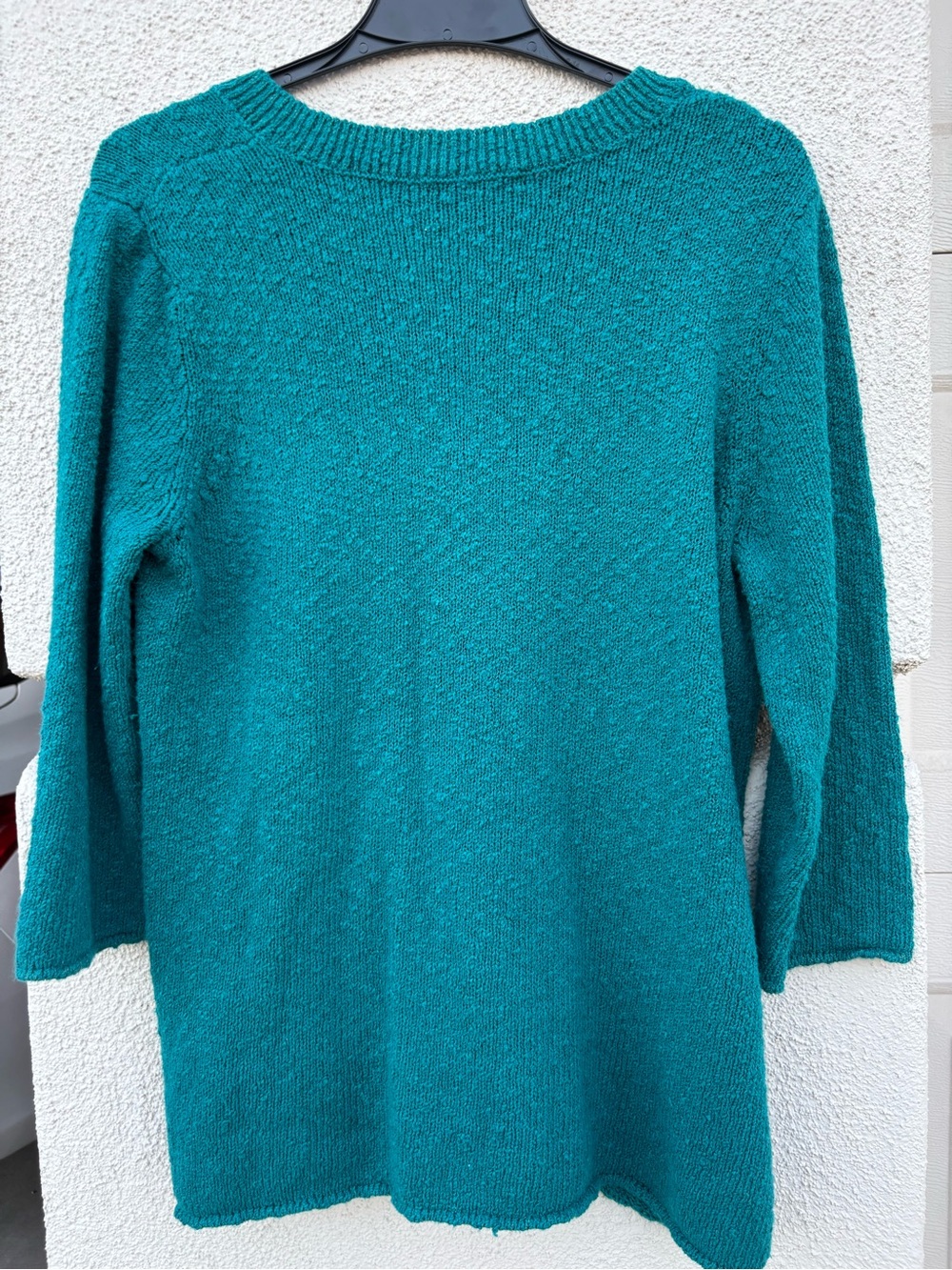 Tommy Bahama Women’s Teal V-Neck Sweater - Picture 2 of 4